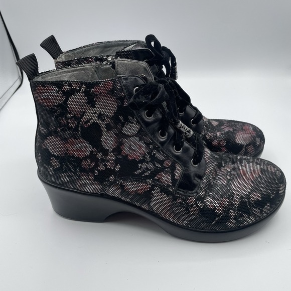 ALEGRIA Eliza Black Leather Floral Side Zip Lace Up Ankle Boots Y2K Whimsical-40 - Picture 1 of 9